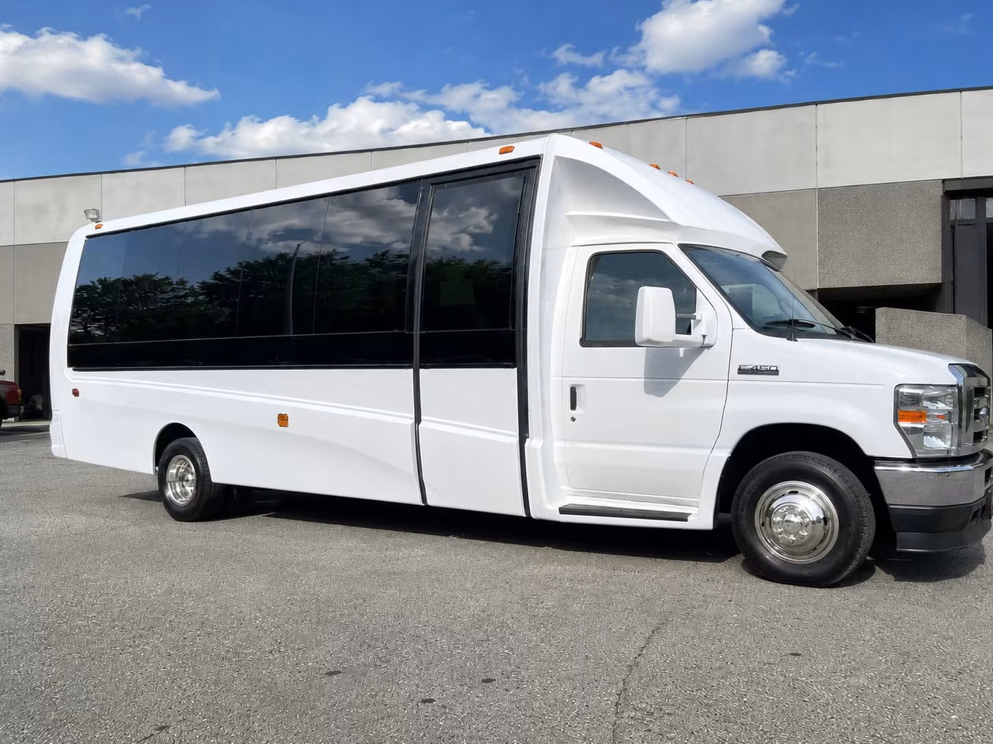 renton 20 passenger minibus rental
