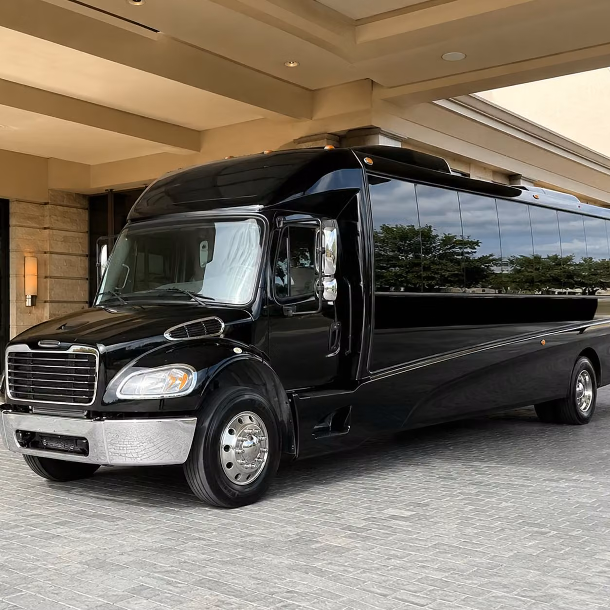 renton 28 passenger minibus rental